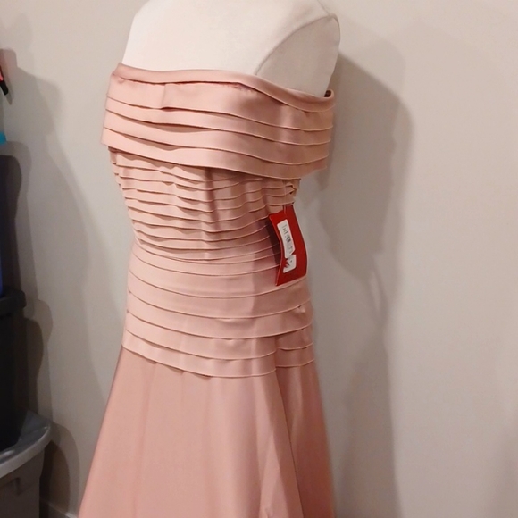 JS Collections Dusty Rose Satin Off the Shoulder Shutter Pleat Gown NEW-… - Picture 10 of 13